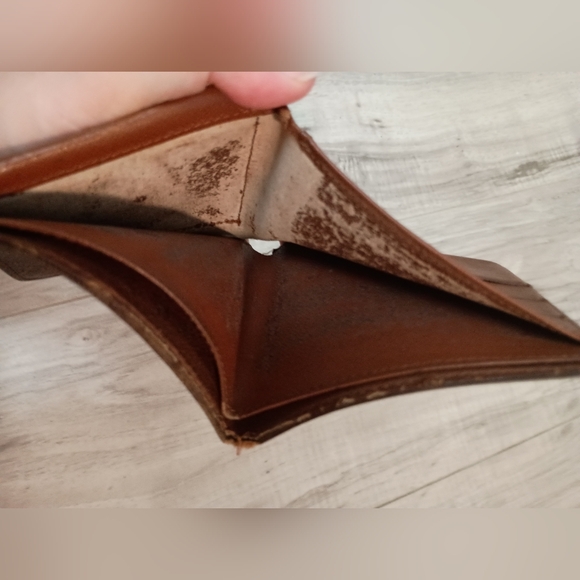 Louis Vuitton Monogram Canvas Leather Bifold Wallet - Picture 8 of 13